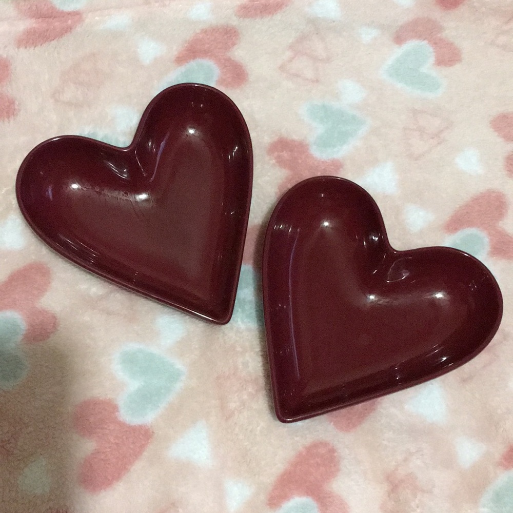 Pair of heart bowls